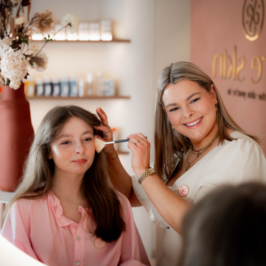 Skincare make-up
